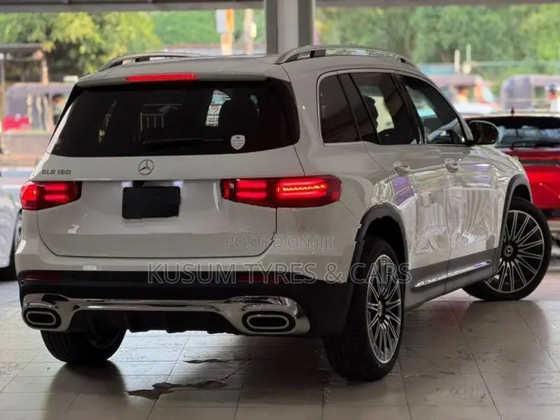 Mercedes Benz GLB Premium Plus AMG 2025