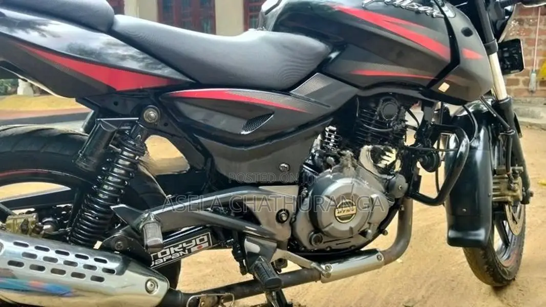 Bajaj Pulsar 180 2018