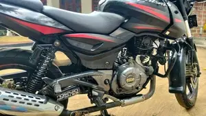 Bajaj Pulsar 180 2018