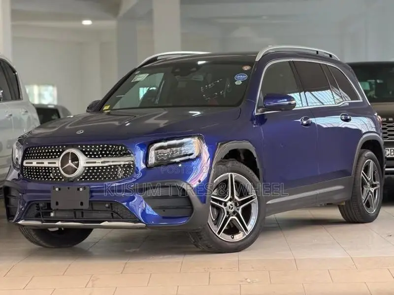 Mercedes Benz GLB Premium Plus AMG 2024
