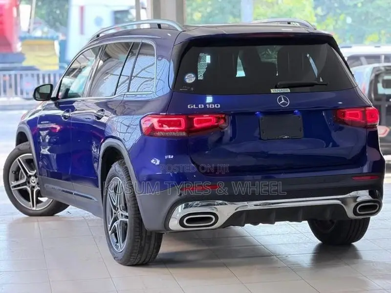 Mercedes Benz GLB Premium Plus AMG 2024