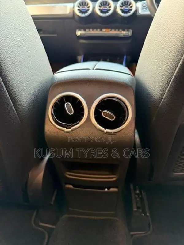 Mercedes Benz GLB Premium Plus AMG 2025