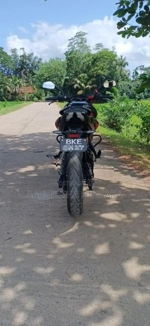 Bajaj Pulsar NS200 2025