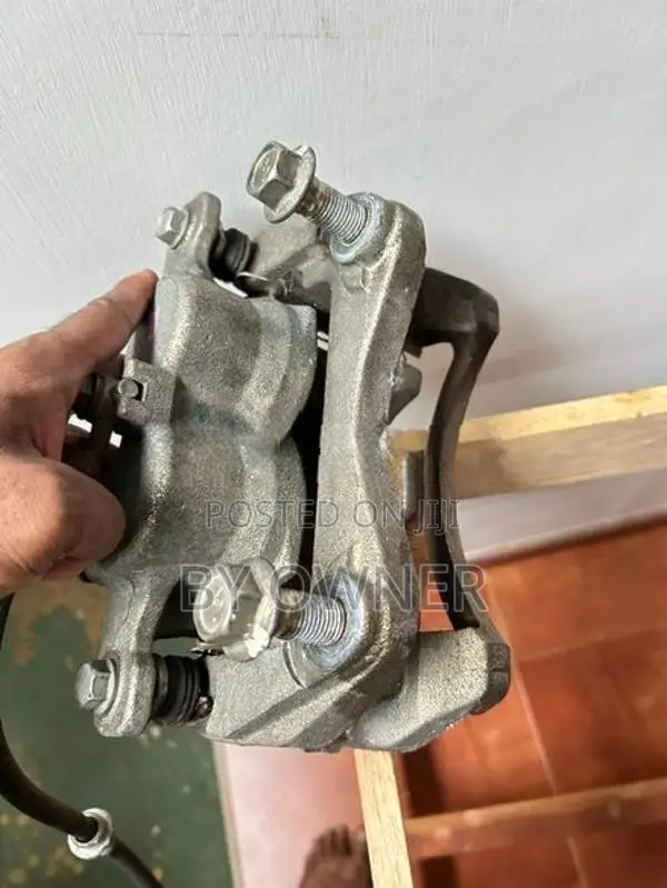 X Trail T 32 Break Caliper -Used