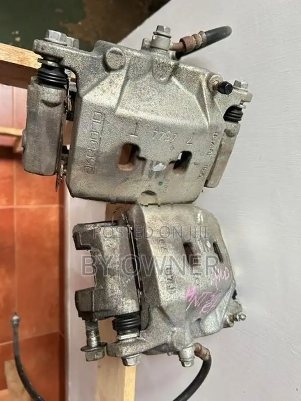 X Trail T 32 Break Caliper -Used