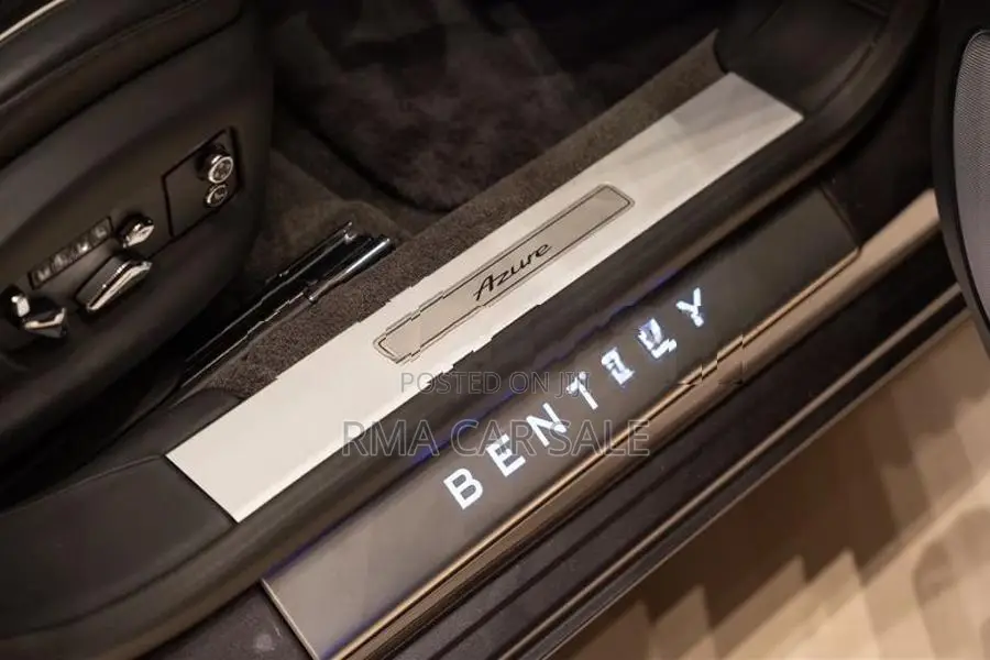 Bentley Flying Spur Azure 2024