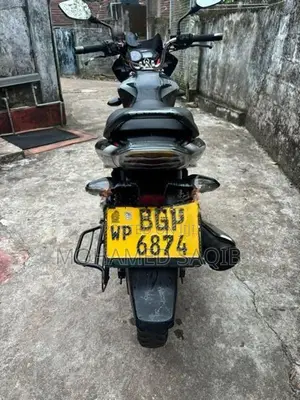 Bajaj Discover 125 2018