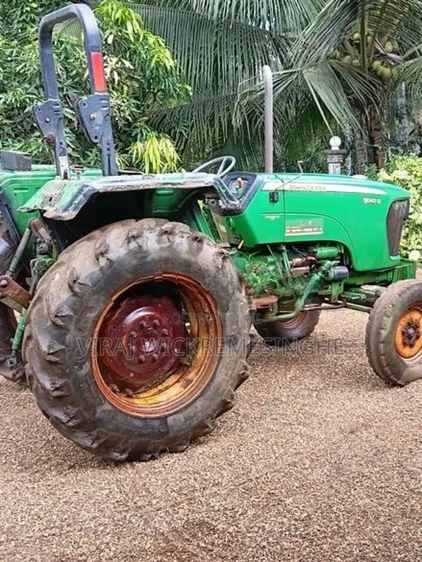 John Deere 5047 2013