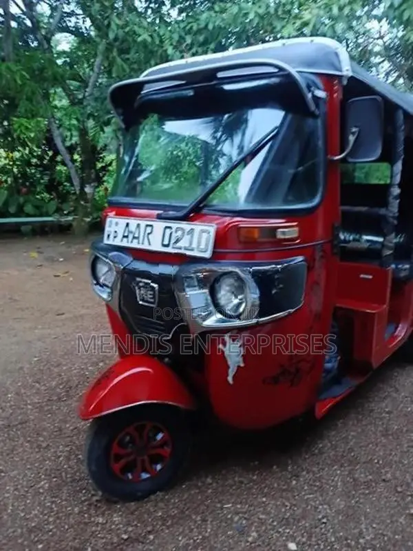 Bajaj RE 2014