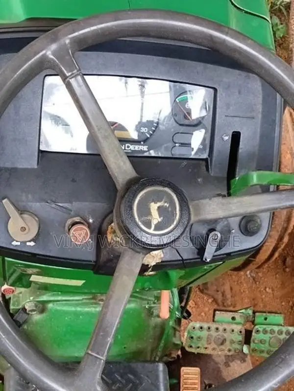 John Deere 5047 2013