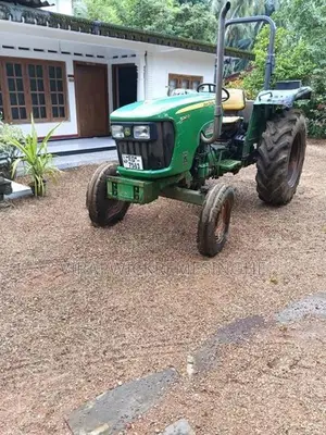 John Deere 5047 2013