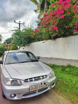 Hyundai Accent 2001