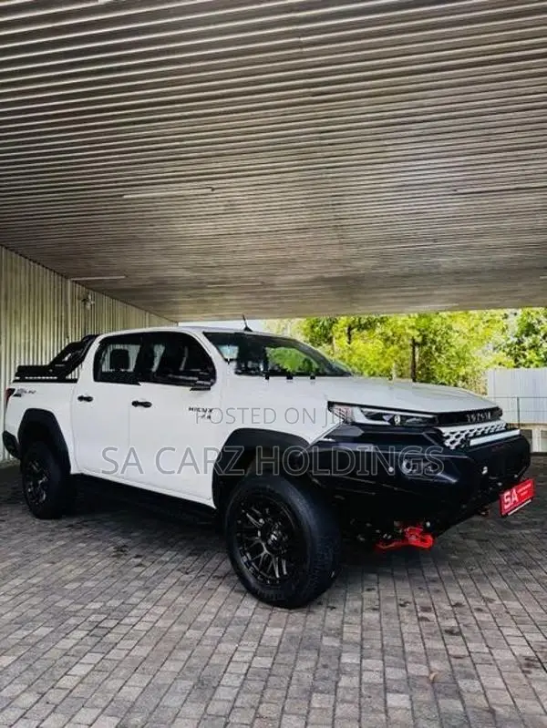 Toyota Hilux Travo Overland Plus 2026