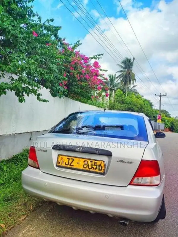 Hyundai Accent 2001