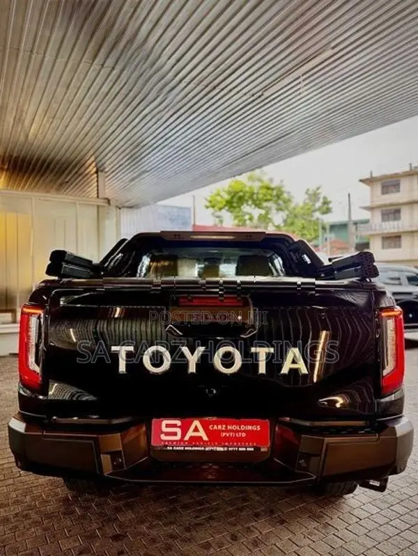Toyota Hilux Travo Overland Plus 2026