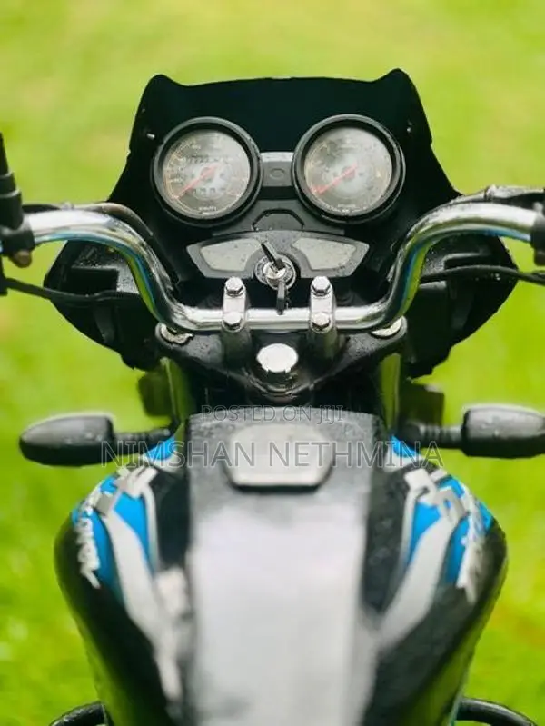 Bajaj Discover 2012