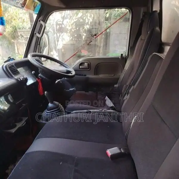Isuzu 350 2003