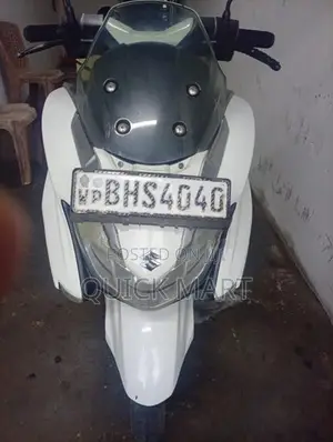 Suzuki Burgman 2019