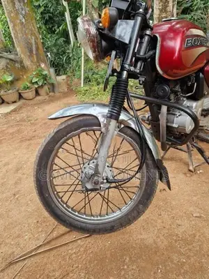 Bajaj Boxer 2013