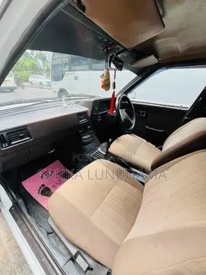 Nissan Sunny Ex Saloon 1989