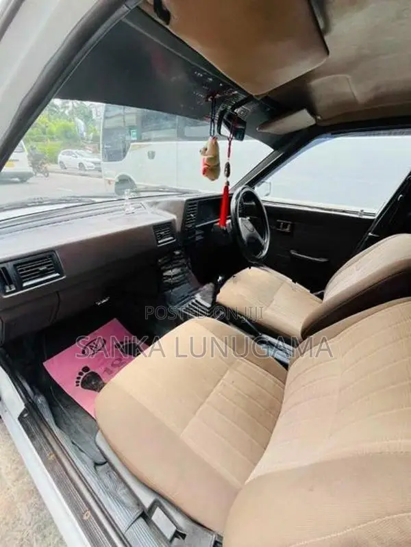 Nissan Sunny Ex Saloon 1989
