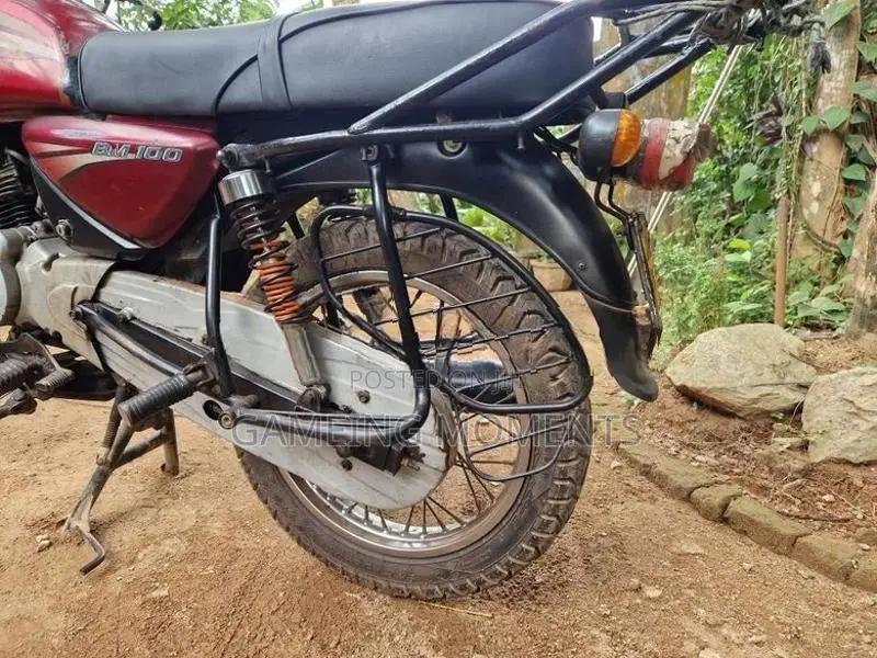 Bajaj Boxer 2013