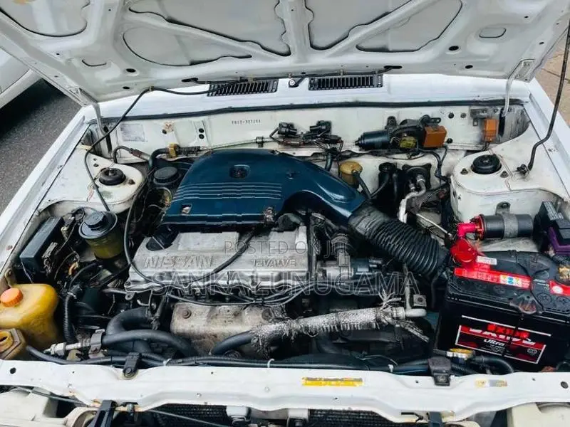 Nissan Sunny Ex Saloon 1989