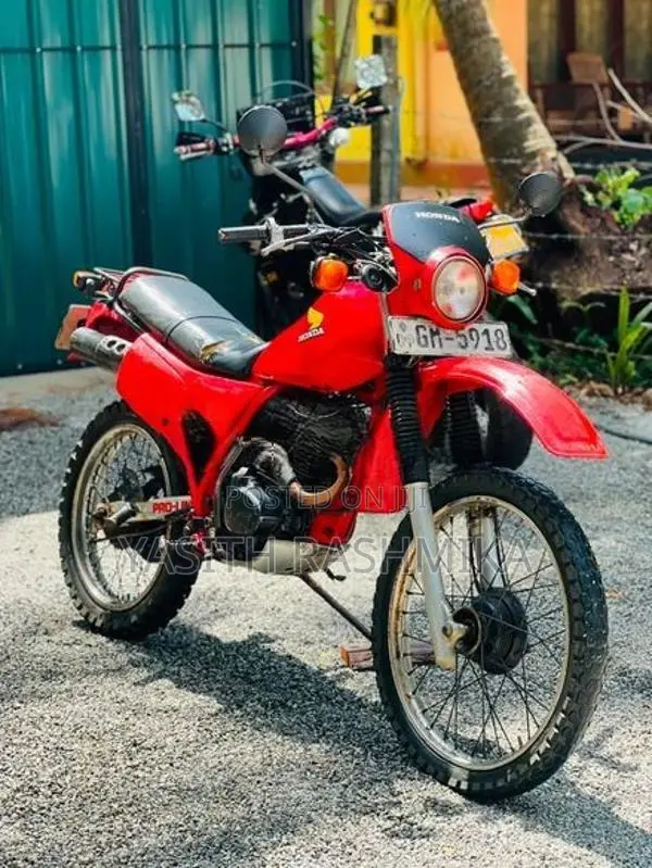 Honda XLR 2000