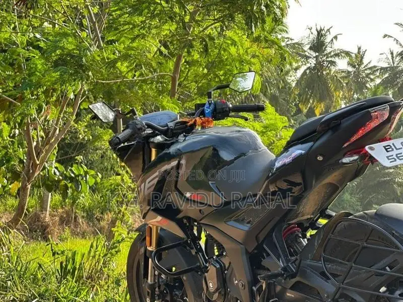 Bajaj Pulsar N160 2025