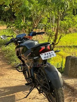 Bajaj Pulsar N160 2025