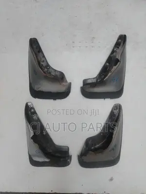 Toyota Mark 2 Cressida X80 Mud Flap Set Original