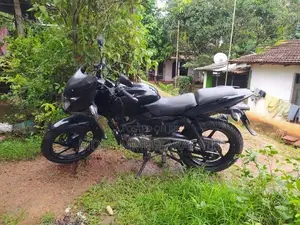 Bajaj Pulsar 180 2011