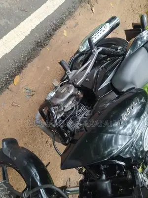 Bajaj Pulsar 180 2011