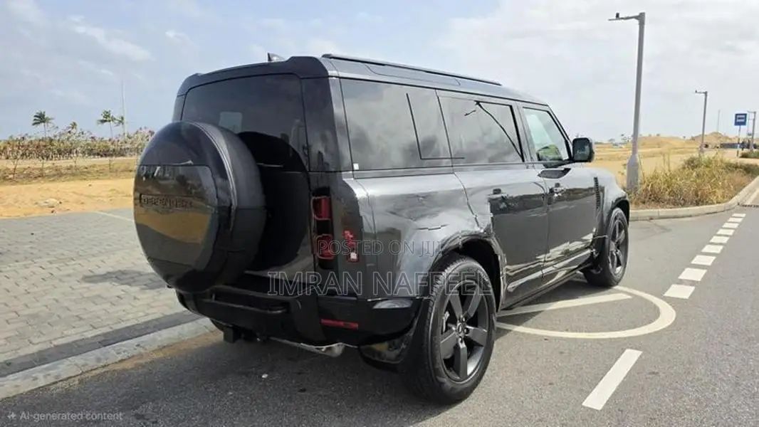 Land Rover Defender P400 2025
