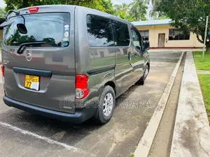 Nissan NV200 2012