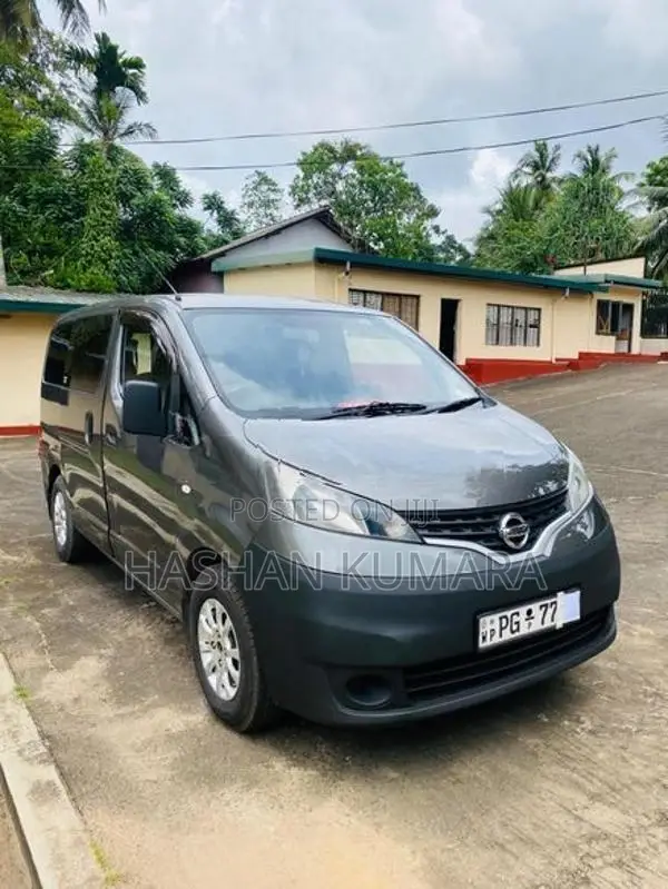 Nissan NV200 2012