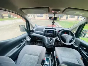 Nissan NV200 2012