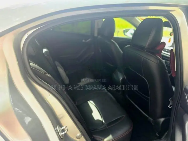 Mazda Axela 2014