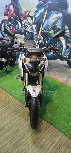 Bajaj Pulsar N160 Premium 2026