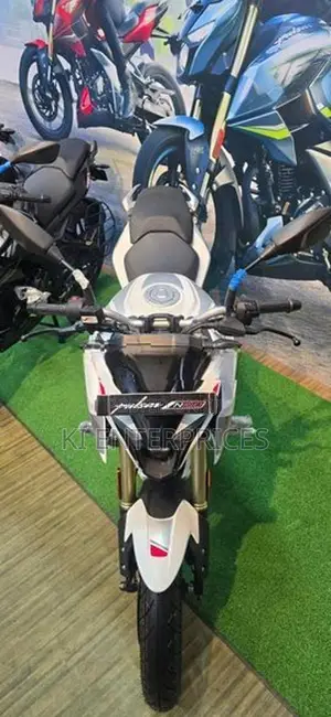 Bajaj Pulsar N160 Premium 2026