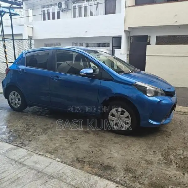 Toyota Vitz 2015