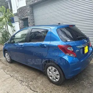 Toyota Vitz 2015