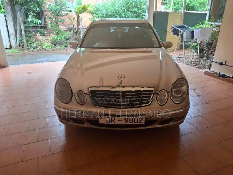 Mercedes Benz E200 2004