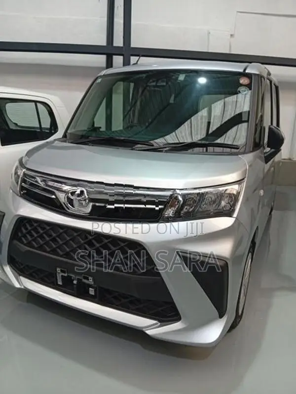 Toyota Roomy x 2023