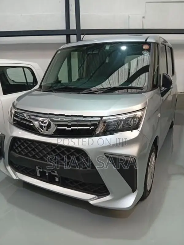 Toyota Roomy x 2023