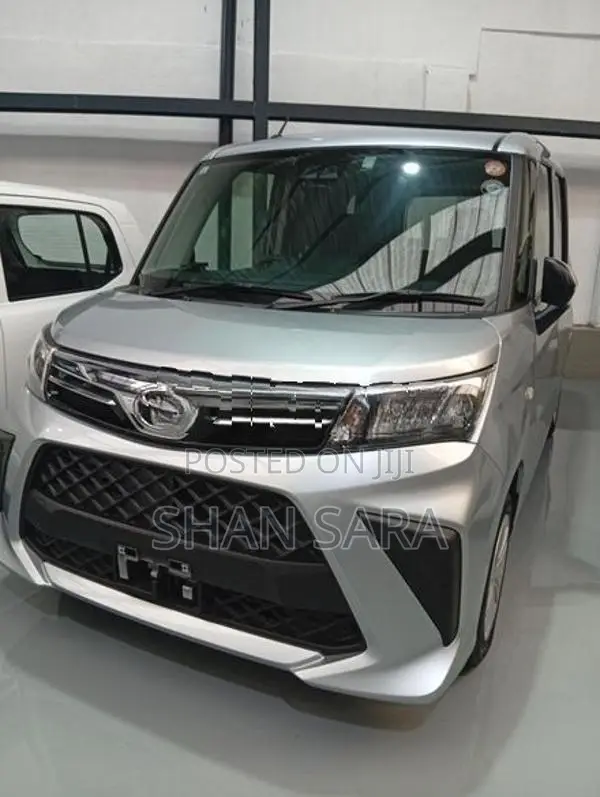Toyota Roomy x 2023