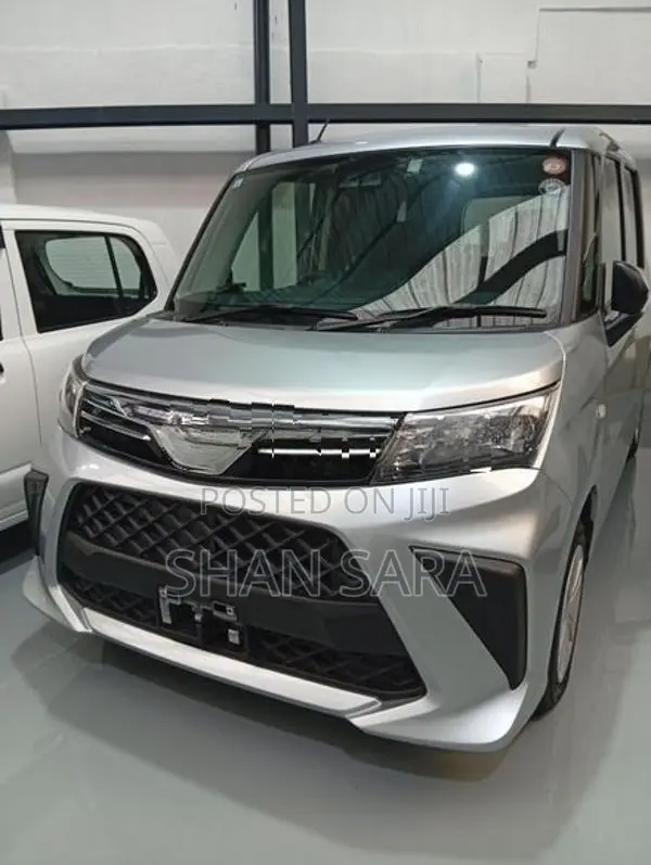 Toyota Roomy x 2023