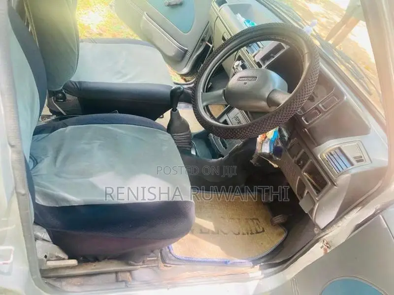 Maruti Suzuki 800 2010