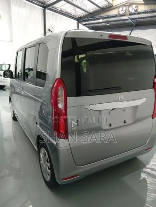 Honda N-Box G 2024