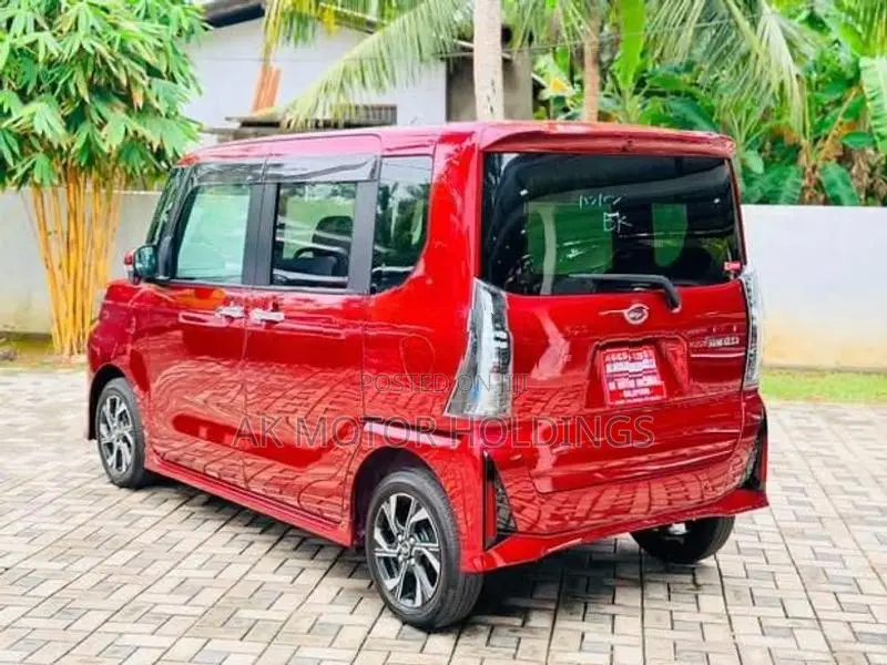 Daihatsu Tanto Custom X 2025
